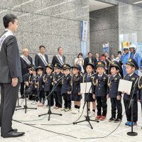 園児ら「みんなで事故防止」　千葉県庁で秋の交通安全出動式　運転ルール徹底、反射材の活用を