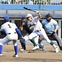 専大松戸３年ぶり２度目Ｖ　中央学院を６―１で下す　関東大会は１８日から山梨県で　第７８回秋季県高校野球　決勝