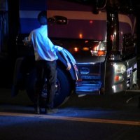 【速報】自転車の男児、大型トラックにはねられ死亡　自転車とすれ違いざまに転倒　八千代