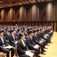 「変化楽しんで」活躍期待　千葉県内主要企業内定式　「県に貢献したい」と抱負　千葉銀、京葉銀、千葉信金、オリエンタルランド