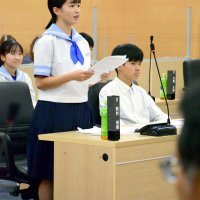 中学生議会質問鋭く　避難所に課題、空調設置へ　一宮