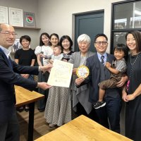 認知症暮らしやすく　「やさしいお店・事業所」認定　船橋