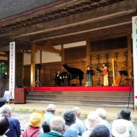 境内に心地よい調べ　飯高檀林跡でコンサート　匝瑳
