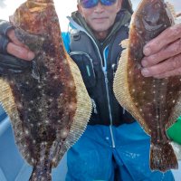 鹿島沖でゲットしたヒラメ（写真は「幸栄丸」提供）
