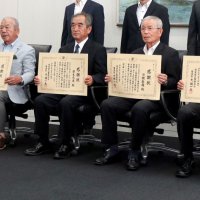 千葉県警嘱託医らに感謝状　２０～３０年活動の４人　関東管区警察局