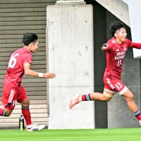 ＦＷの仕事、先制弾　流通経大柏・渡辺　全国高校サッカー千葉県大会決勝