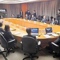 メガソーラー専門家視察へ　「工事の安全性担保重要」　県有識者会議が初会合