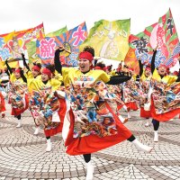雨雲吹き飛ばす熱い演舞　銚子で黒潮よさこい祭り