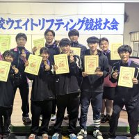 重量挙げ　松戸国際松浦V　２１１キロ成功　千葉県高校新人大会