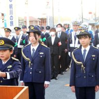 千葉ゆかり芸人や児童ら一日署長に　館山　鴨川　防犯漫才、無事故も啓発