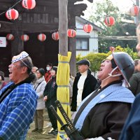 最後は笑い三唱をし、みんなで笑い合った＝３１日、千葉市中央区
