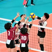 攻撃の精度欠き失点　敬愛学園　春の高校バレー