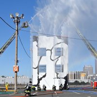 千葉市消防局、震災に備え決意新た　一斉放水や救助・消火演技も披露　【新春恒例出初め式】