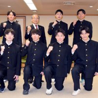 躍進　箱根駅伝への弾みに　ハーフマラソン日本人高校生記録更新　今季の活躍、市長に報告　市立船橋高松尾さんら