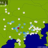 関東・中部で地震　Ｍ４．１　東京、神奈川、埼玉、静岡、長野などで揺れ　最大震度３　震源は山梨県東部・富士五湖　地震が及んだ地域人口６７０万人