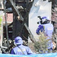 茂原の全焼住宅　女性は胸の刺し傷が致命傷、男性死因は焼死