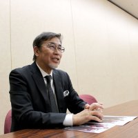 鋸南採石場跡が「梁山泊」に　規格外予算で世界観再現　若松節朗監督ドラマ「北方謙三　水滸伝」　音が届かない　規格外の予算