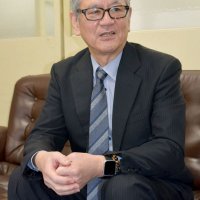 船橋ＳＬネットワークの立ち上げ経緯や被災地支援について語る片桐さん＝船橋市役所