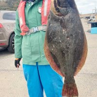 飯岡沖で釣り上げたヒラメ（写真は「清勝丸」提供）

