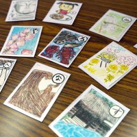郷土について学べる「いすみかるた」の絵札。いすみ市に伝わる「平和の鐘」も取り上げている
