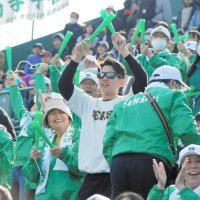 【専大松戸、初の４強】壁乗り越えたナインに大歓声　「伸び伸びプレーでＶを」　秋に屈した相手撃破　第９８回選抜高校野球