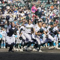 専大松戸、初の４強　秋季関東王者に雪辱　第９８回選抜高校野球大会