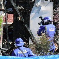【詳報】全焼住宅から男性遺体も　茂原、刃物刺さった女性遺体に続き　住人親子か、身元や死因特定進める