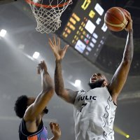 序盤から劣勢　アルティーリ千葉