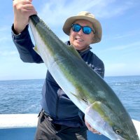 鹿島沖で釣り上げたワラサ（写真は「幸栄丸」提供）