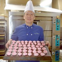 味覚でも“花の女王”を　エレガントな焼き菓子　京成バラ園、バラスイーツ（八千代市）　【房総グルメ探訪】（６）