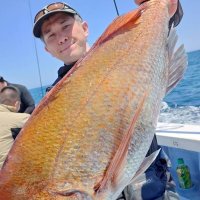 鹿島沖でゲットしたマダイ（写真は「幸栄丸」提供）

