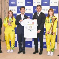 女子バスケ２冠報告　「宮崎選手のために」　ＥＮＥＯＳ