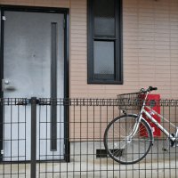 容疑者の自宅アパート＝３１日、成田市（写真の一部を加工しています）