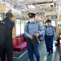 痴漢防止へパトロール　佐倉署、京成線車内を