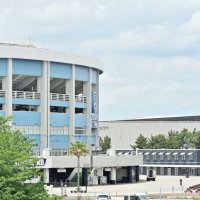 ドーム化で再整備の方向性が示されたＺＯＺＯマリンスタジアム＝５月２７日、千葉市美浜区